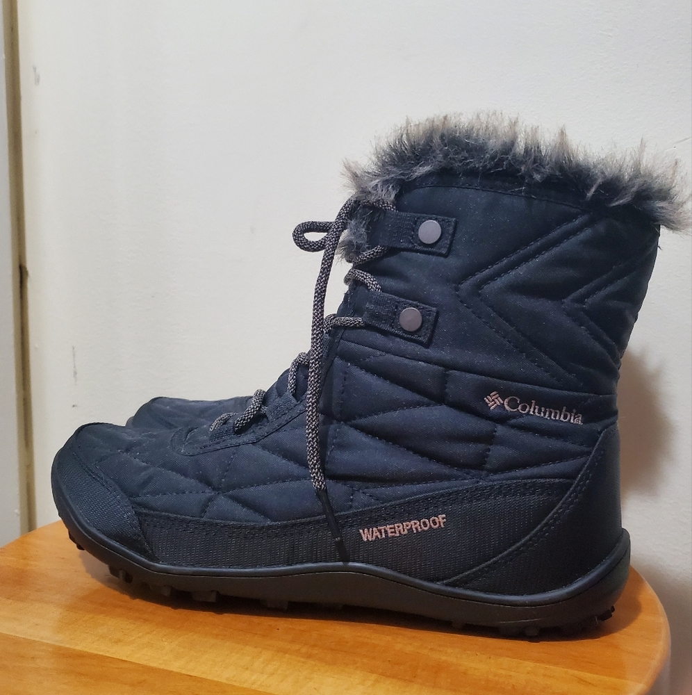 Columbia Women’s Minx™ Shorty III Boot Black Size 9.5